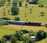   Blick von der Burg Königstein/Taunus am 16.06.2011: Die 52 4867 der Historische Eisenbahn Frankfurt (HEF) kommt mit Sonderzug von Frankfurt-Höchst und ist schon hinter Kelkheim, nun