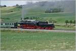 30 ANS CONI'FER /30 Jahre Coni'Fer - Kurz vor Le Touillon ist die Coni'Fer 52 8163-9 mit dem 12 Uhr Zug auf der Fahrt von Les Hôpitaux Neufs nach Fontaine Ronde.
