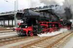 Wahrend das Dresdner dampfloktreffen bietet 52 8177 Kabinenfahrten an, wie hier am 12 April 2014 in Dresden-Altstadt.