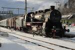EFZ/UEF 58 311 steht am 3 Jänner 2026 in Titisee für die letzte Stufe des DreikönigszÜges des Tages nach Rottweil über Donaueschingen.