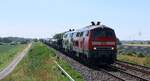 DB 218 425-7 und 218 443-0 mit einem blauen AZS auf dem Weg nach Westerland. Rickelsb�ller Koog 28.06.2026