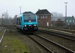 In Nieb�ll angekommen folgte der NOB nach Westerland die solo fahrende NAH.SH 1245 205-0 die ebenfalls Richtung Westerland verschwand.