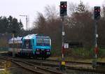 Paribus/NAH.SH/NOB 1245 214-2 als Schublok einer NOB nach Hamburg-Altona verl�sst hier Husum.