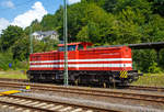   Die V 100.04 (92 80 1202 374-5 D-HGB) der HGB (Hessische Güterbahn GmbH, Buseck) ex DR 110 374-6, ex DR 112 374-4, ex DB 202 374-5, wurde am 13.08.2017 gerade beim Bf Dillenburg abgestellt.