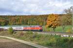 218 499-2 und 218 494-3 mit IC 2013 Allg�u bei Urspring am 17.10.2012.