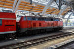Die DB 218 431-5 (92 80 1218 431-5 D-DB) der DB Regio AG / DB Gebrauchtzug steht am 21 April 2026, mit dem RE 2 von L�beck Hbf nach Bad Kleinen, im Hauptbahnhof L�beck bereit.
