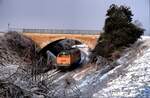 Aufgrund der heutigen Wintersituation, möchte ich die damals heftigere und länger anhaltende Situation zeigen: die Strecke der Hersfelder Kreisbahn bei Hatting am 09.03.1987.