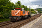 Die an die BEG - Bocholter Eisenbahngesellschaft mbH vermietete 275 103-0 (92 80 1275 103-0 D-NRAIL) eine Vossloh G 1206 der Northrail fährt am 30.05.2022 als Lokzug (solo) durch den Bahnhof