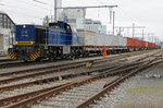 SBB: Bahnhof Basel St. Johann am 1. April 2016. Das renovierte schmucke Bahnhofsgeb�ude befindet sich zwischen der normalen und der schmalen Spur. Zum Zeitpunkt meiner Ankunft konnte die evb 276006 anl�sslich eines Rangierman�vers verewigt werden.
Foto: Walter Ruetsch 