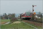 Der 628 /928 207 ist bei Neunkirch auf der Fahrt in Richtung Schaffhausen.