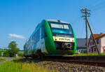 Der VT 202 (95 80 0640 102-9 D-VCT), ein Alstom Coradia LINT 27, der damaligen vectus Verkehrsgesellschaft mbH, als RB 28  Oberwesterwaldbahn  von Altenkirchen nach Westerburg, am 09 Juli 2013 beim