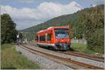 Der DB 650 016 ist als RB74 17937 von Pforzheim nach Nagold Stadtmitte unterwegs und hat beim Verlassen des Bahnhofs von Nagold sein Ziel schon fast erreicht. 

18. Sept. 2024