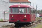 Ein DB (West) Schienenbus ins DR (Ost) Bw! Am Tag der Schiene 17 September 2022 (und auch Dank der Mauerfall...) töfft 795 396 der Berliner Eisenbahnfreunde durch das Areal edes Rangierbahnhofs