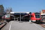 Lindau Hbf...links der 0628 906 als RB 22850 nach Aulendorf, rechts der 0612 077/577 aus Augsburg.