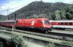 �BB 1016 036-4 mit EC Mozart in Geislingen/Steige am 29.05.2001.