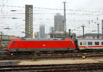   Frankfurt am Main Hauptbahnhof den 30.12.2017:   Von Gleis 11 verlässt der EC 219 nach Graz Hbf (via Heidelberg, Stuttgart, Ulm, Günzburg, Salzburg, Werfen und Bischofshofen), geführt