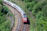 101 013-1 mit IC auf der Geislinger Steige am 25.05.2007.