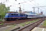 TRI 110 469 treft mit RB 48 nach Wuppertal in K�ln Hbf ein am 27 April 2018.