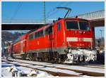 Die 111 160-8 schiebt den RE 9 (rsx - Rhein-Sieg-Express) Siegen - Köln - Aachen am 13.03.2013 in den Bahnhof Betzdorf/Sieg.