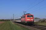 TRI 112 112 zieht der RB 37 durch Kaarst nach Neuss Hbf am 3 April 2025.