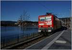Die DB 143 332-5 mit einer RB nach Seebrugg beim Halt in Schluchsee.