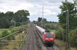143 107 f�hrt als Ersatz f�r eine 111 am 09.09.2017 mit ihrem RE70 nach Mannheim Hbf durch Gro� Gerau-Dornheim.