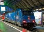   Die 146 246-4  Bahnland Bayern  (91 80 6146 246-4 D-DB) der DB Regio Bayern, steht am 27.12.2015 im Hbf Frankfurt am Main mit dem RE 4603 nach Würzburg Hbf bereit.