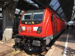 Nun schon täglich anzutreffen in & um Stuttgart: Die Br 147    So traf ich am 10.04.17 147 013 vor einer DoSto als Ire   Karlsruhe Hbf - Stuttgart Hbf.