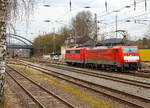  Die 189 075-5 (91 80 6189 075-5 D-DB) kommt mit der kalten 151 043-7 (91 80 6151 043-7 D-DB) am 17.03.2017 in Kreuztal an, beide sind Loks der DB Cargo Deutschland AG.