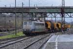 Noch fahrt Saar Rail mit der 151er, aber auch dieses Zeitaleter wird rasch enden. Am 31 M�rz 2026 zieht Saar Rail 151 161 der Suppenzug ins Bahnhof von V�lklingen.