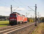 232 131-3 schleppt die 152 056-8 bei Hinterdenkental am 19.10.2012.