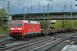 Am 27 April 2016 meldet sich 152 042 samt deren Stahlzug in Hamburg-Harburg.