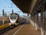   Der 2-teilige Flirt ET 22 2106  Siegen  (94 80 0426 105-3 D-ABRN / 94 80 0826 105-9 D-ABRN), ex ET 22 006, gekuppelt mit dem 3-teiligen Flirt ET 23 2105  Lennestadt  (94 80 0427 104-5 D-ABRN / 94 80