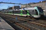 VIAS ET25-2304 steht am 19 März 2026 als RE19 nach Emmerich und Oberhausen abfahrtbereit in Arnhem Centraal.