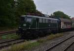 139 314-9 der Bayernbahn steht mit dem  Henkelzug  in Wassertrüdingen. 11.10.2025
