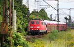 151 152-6 durchfährt hier Ahlten/Hannover mit einem Autozug.