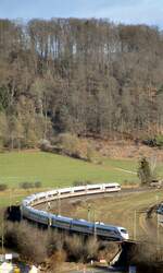 ICE 3 in der Kurve bei Urspring am 01.03.2010.