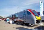   Stadler pr�sentierte auf der InnoTrans 2018 in Berlin (18.09.2018) mit dem GA 755 401 (British Rail Class 755/4) einen vierteiligen FLIRT-Triebzug mit bimodalem Antrieb (BMU) f�r Greater Anglia