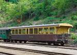 Am 04.07.2012 ist dieser Wagen im Bahnhof Brohl BE der Brohltal-Schmalspureisenbahn abgestellt:      Der 2.