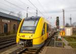   Nun im Nachschuß fährt der VT 506 (95 80 1648 106-0 D-HEB / 95 80 1648 606-9 D-HEB), ein neuer Alstom Coradia LINT 41 der HLB (Hessische Landesbahn GmbH), am 05.12.2015 als RB 93