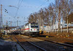 Die 147 592 (91 80 6147 592-0  D-DB – IC 4877)  der DB Fernverkehr AG f�hrt am 22.12.2021 mit dem IC 2229 (Dortmund Hbf - Siegen Hbf - Frankfurt a.M.