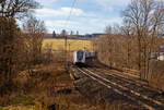 Steuerwagen voraus fährt der IC2 (Garnitur IC 4887) am 13.03.2022, als IC 2321 (Norddeich Mole - Münster  -  Siegen – Frankfurt/Main) bei Wilnsdorf Rudersdorf, mit eine sehr netten Tf,