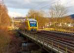     Der VT 202  (95 80 0640 102-9 D-HEB)  ein Alstom Coradia LINT 27 der HLB (Hessische Landesbahn), ex Vectus VT 202, fährt am 17.01.2015 als RB 95  Sieg-Dill-Bahn   (Siegen - Au) in Eiserfeld