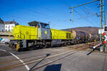 Die 275 817-5 (92 80 1275 817-5 D-ATLU) der Alpha Trains, am 14.02.2023 als Schlussläufer vom sogenannten  Henkelzug , beim Bü 343 (km 112,183) in Niederschelderhütte.
