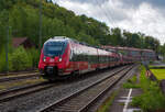 Zwei gekuppelte vierteilige Bombardier Talent 2 (442 258 / 442 758 und 442 755 / 442 255), rauschen am 12 Mai 2013, als RE 9 rsx - Rhein-Sieg-Express (Aachen - K�ln - Siegen), durch den Bahnhof