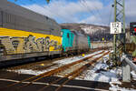 Die an die Rurtalbahn Cargo GmbH vermietete E 186 134 (91 51 6270 005-7 PL-ATLU, ex 91 80 6186 134-3 D-BTK) der Alpha Trains Belgium NV/SA (Antwerpen) fährt am 30 Januar 2026, mit einem
