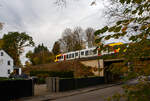 Der VT 265 (95 80 0648 165-8 D-HEB /95 80 0648 665-7 D-HEB) ein Alstom Coradia LINT 41 der HLB (Hessische Landesbahn), ex Vectus VT 265, erreicht als RB 96  Hellertalbahn  (Dillenburg – Haiger