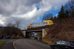 Der VT 210 ABp (95 80 0640 110-2 D-HEB), ein Alstom Coradia LINT 27 der HLB (Hessische Landesbahn), ex Vectus VT 210, fährt am 07 Februar 2026 auf der Hellertalbahn, als RB 96