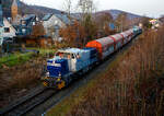 Die zurzeit an die KSW (Kreisbahn Siegen-Wittgenstein) vermietete RBH 801 / 275 801-5 (98 80 0275 801-5 D-RBH), eine MaK G 1206 der RBH - RAG Bahn und Hafen GmbH (Gladbeck), fährt am 26 Februar
