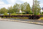 4-achsiger Drehgestell-Containertragwagen der Gattung Sgns 691der DB Cargo AG,  31 80 4556 117-8 D-DB, abgestellt am 22.06.2019 in Kreuztal.